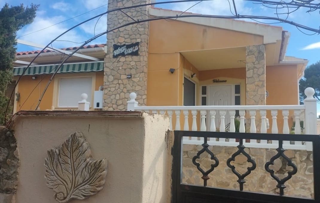4 soverom Villa til salgs i Torremanzanas - € 385 000 (Ref: 8898012)