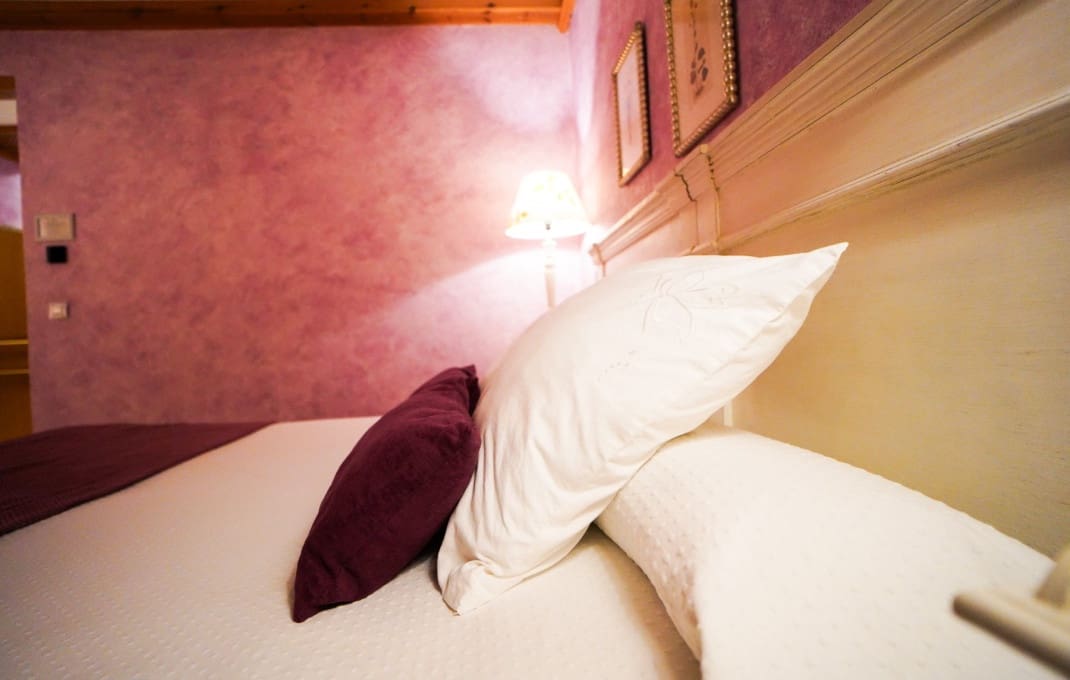 12 soveværelse Hotel til salg i Quintanar de la Sierra med garage - € 4.500.000 (Ref: 8912146)