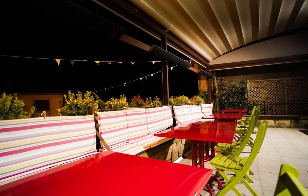 12 soveværelse Hotel til salg i Quintanar de la Sierra med garage - € 4.500.000 (Ref: 8912146)