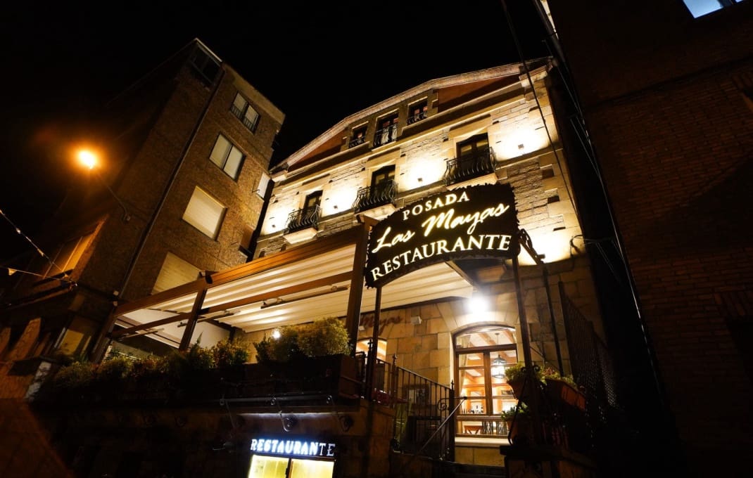 12 soveværelse Hotel til salg i Quintanar de la Sierra med garage - € 4.500.000 (Ref: 8912146)