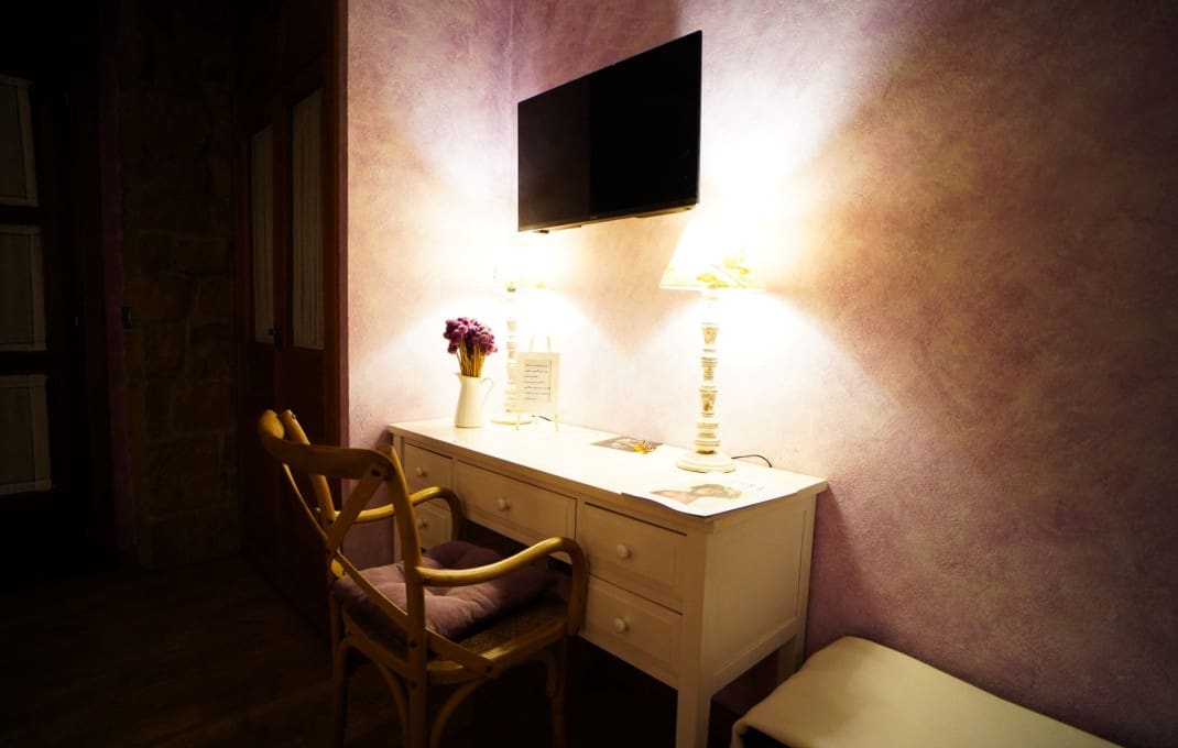 12 soveværelse Hotel til salg i Quintanar de la Sierra med garage - € 4.500.000 (Ref: 8912146)