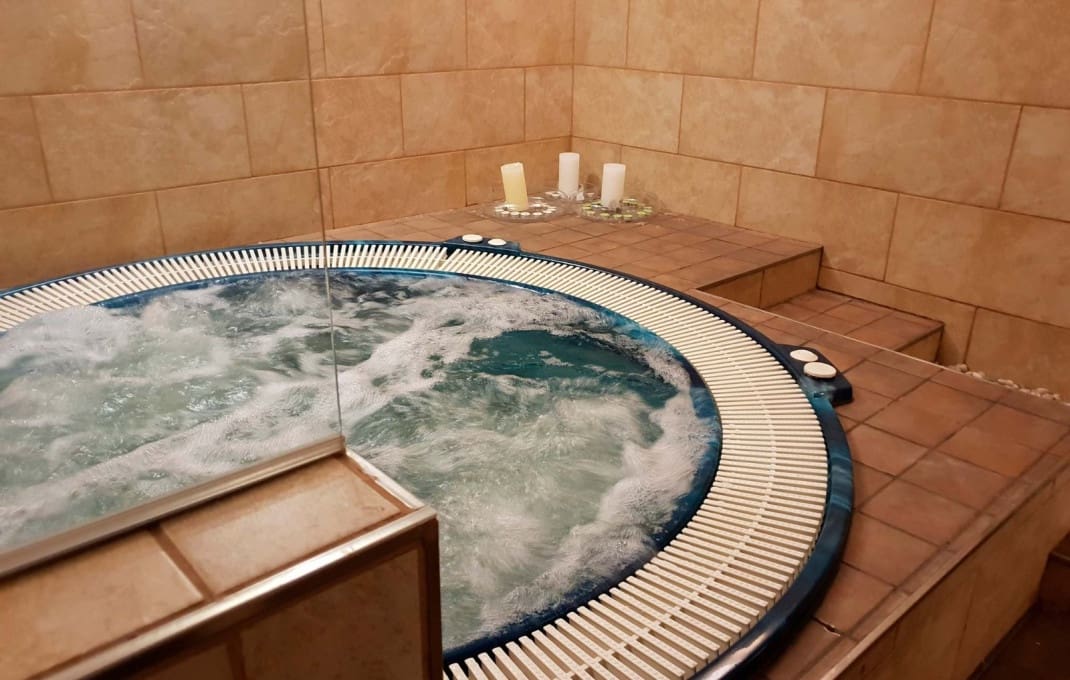 12 soveværelse Hotel til salg i Quintanar de la Sierra med garage - € 4.500.000 (Ref: 8912146)