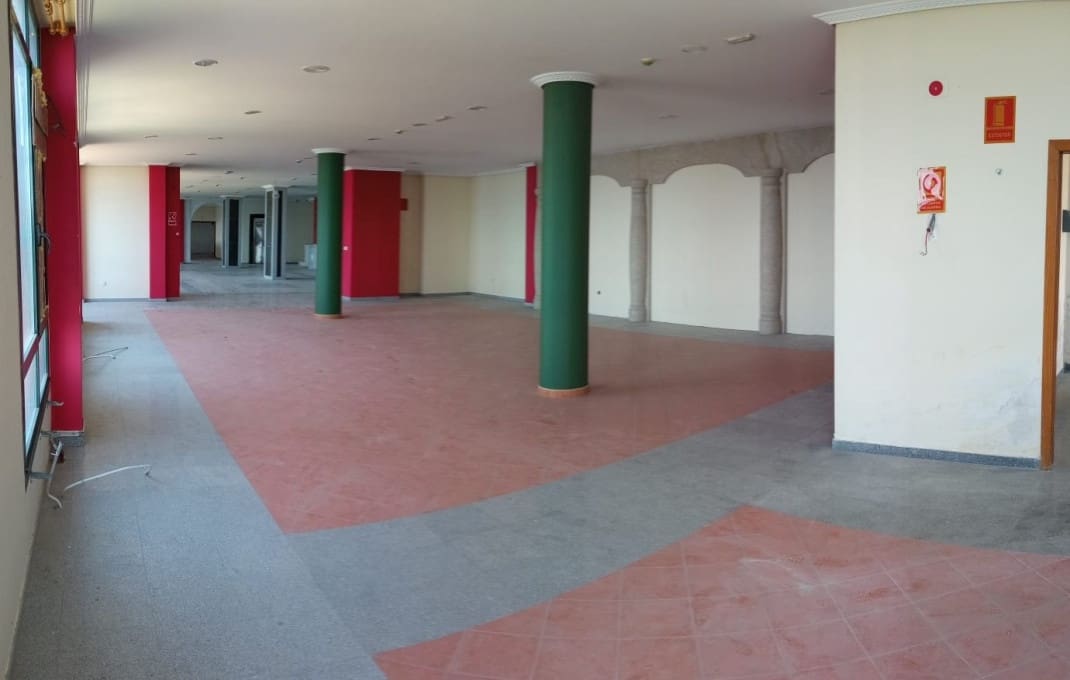 24 soveværelse Hotel til salg i Oia med swimmingpool garage - € 950.000 (Ref: 8913564)