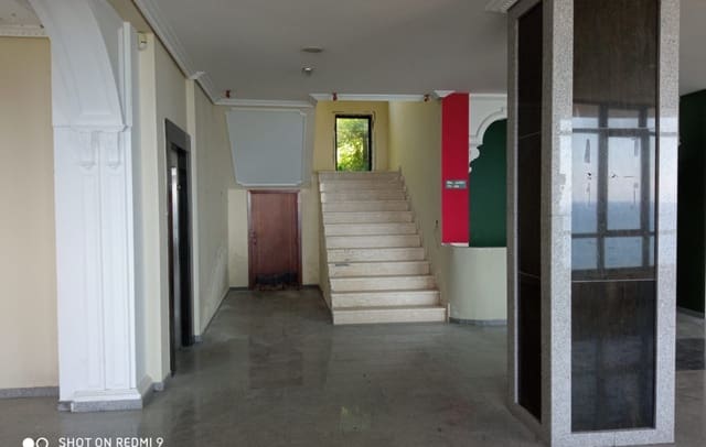 24 sypialnia Hotel na sprzedaż w Oia z basenem garażem - 950 000 € (Ref: 8913564)