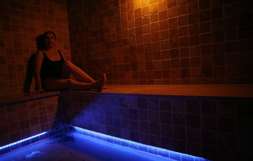 Hotel til salg i San Esteban del Valle med swimmingpool - € 697.500 (Ref: 9030766)