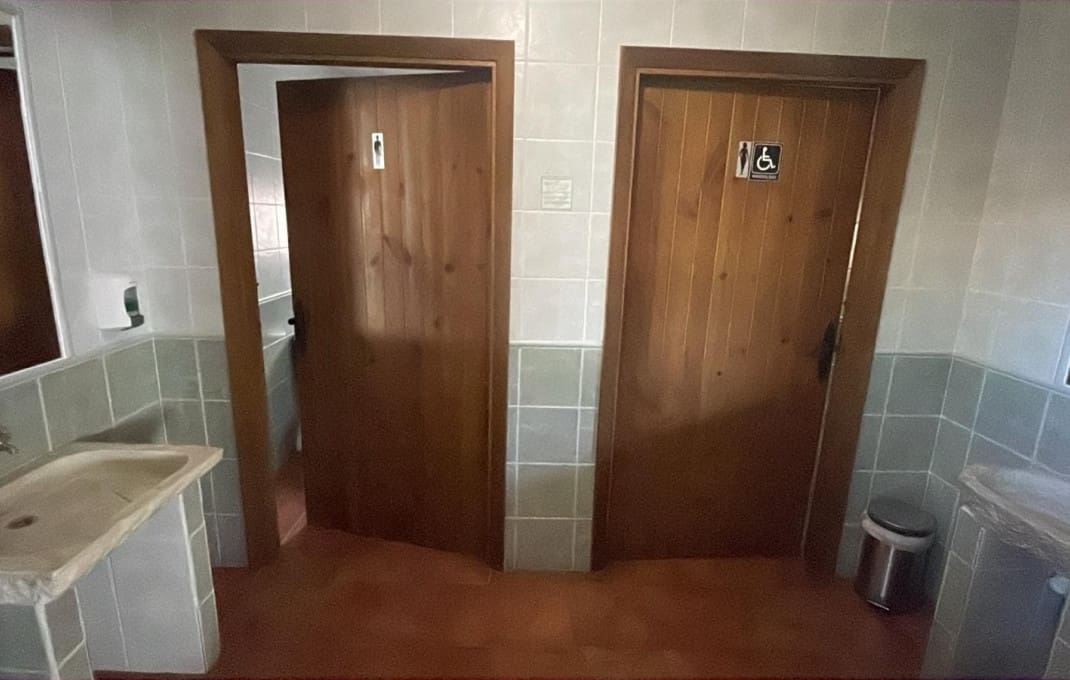 13 soveværelse Hotel til salg i Pozo Alcon med swimmingpool - € 850.000 (Ref: 9031299)