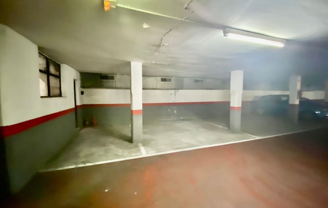Garage til salg i Barcelona by - € 1.150.000 (Ref: 9035534)