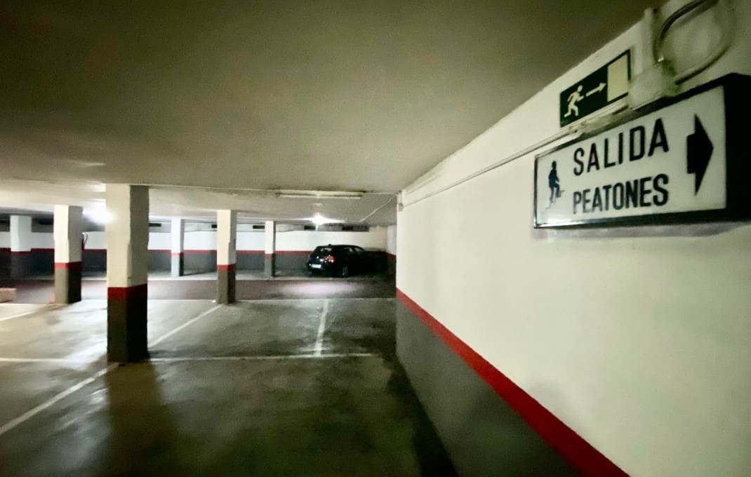 Garage til salg i Barcelona by - € 1.150.000 (Ref: 9035534)