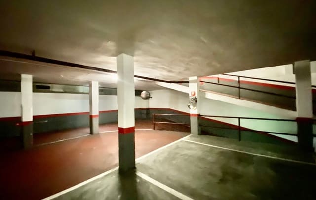 Garage till salu i Sant Andreu, Barcelona stad - 1 150 000 € (Ref: 9035534)