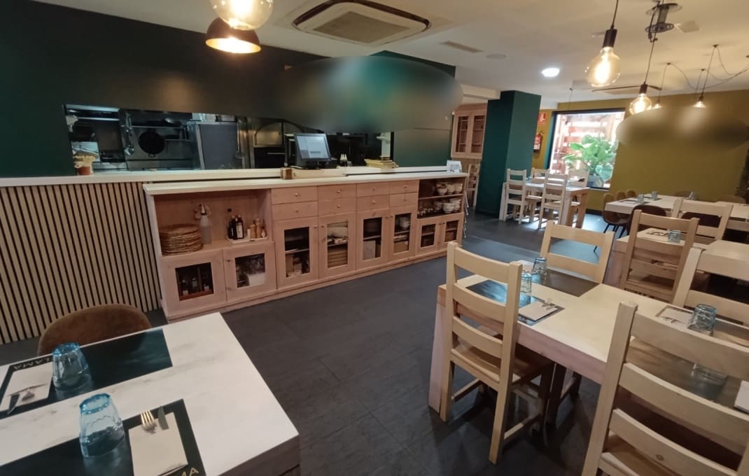 Restaurant/Bar til salg i Barcelona by - € 1.500.000 (Ref: 9035535)