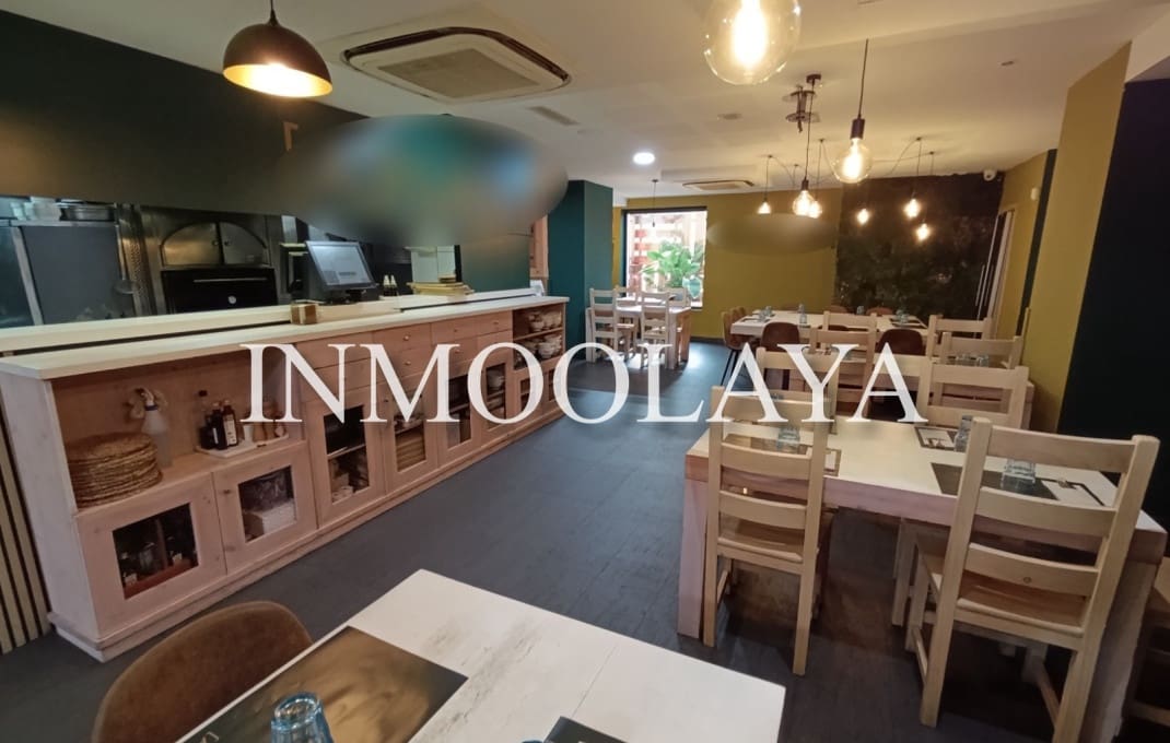 Restaurant/Bar til salg i Barcelona by - € 1.500.000 (Ref: 9035535)