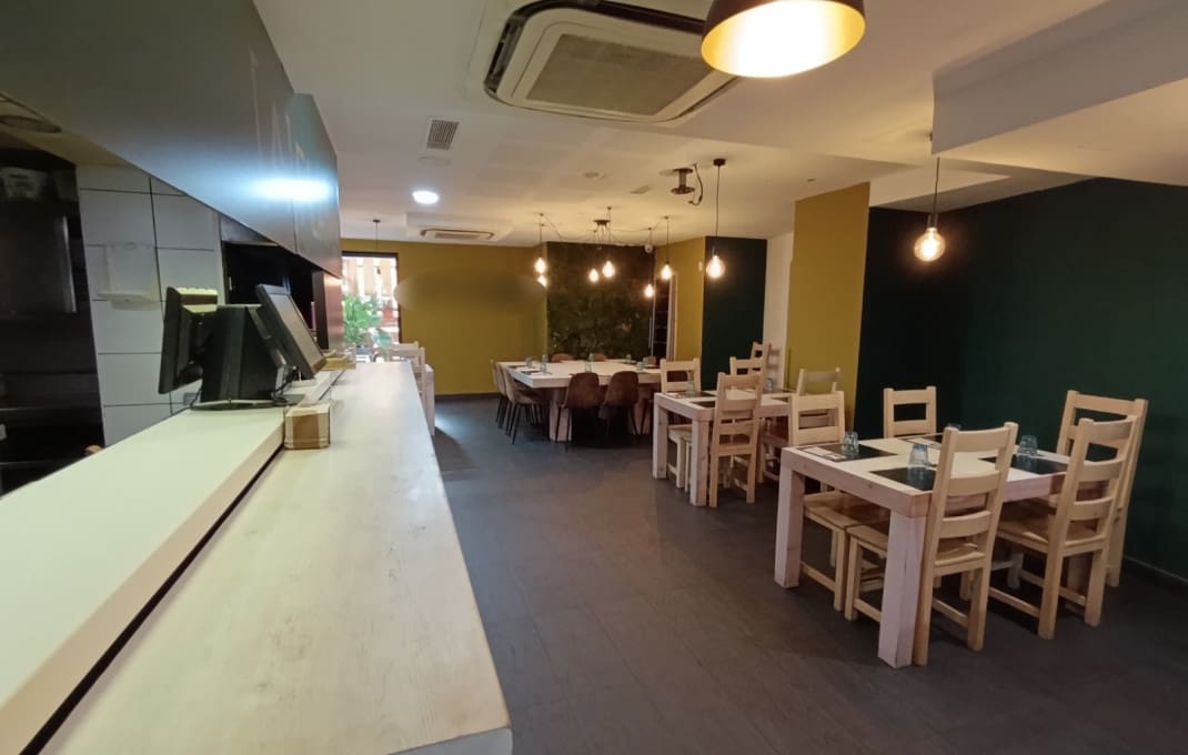 Restaurant/Bar til salg i Barcelona by - € 1.500.000 (Ref: 9035535)
