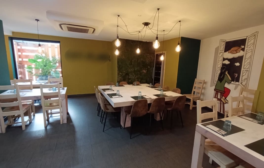 Restaurant/Bar til salg i Barcelona by - € 1.500.000 (Ref: 9035535)