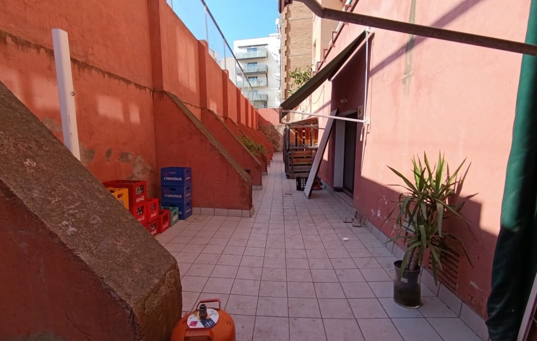 Restaurant/Bar til salg i Barcelona by - € 1.500.000 (Ref: 9035535)