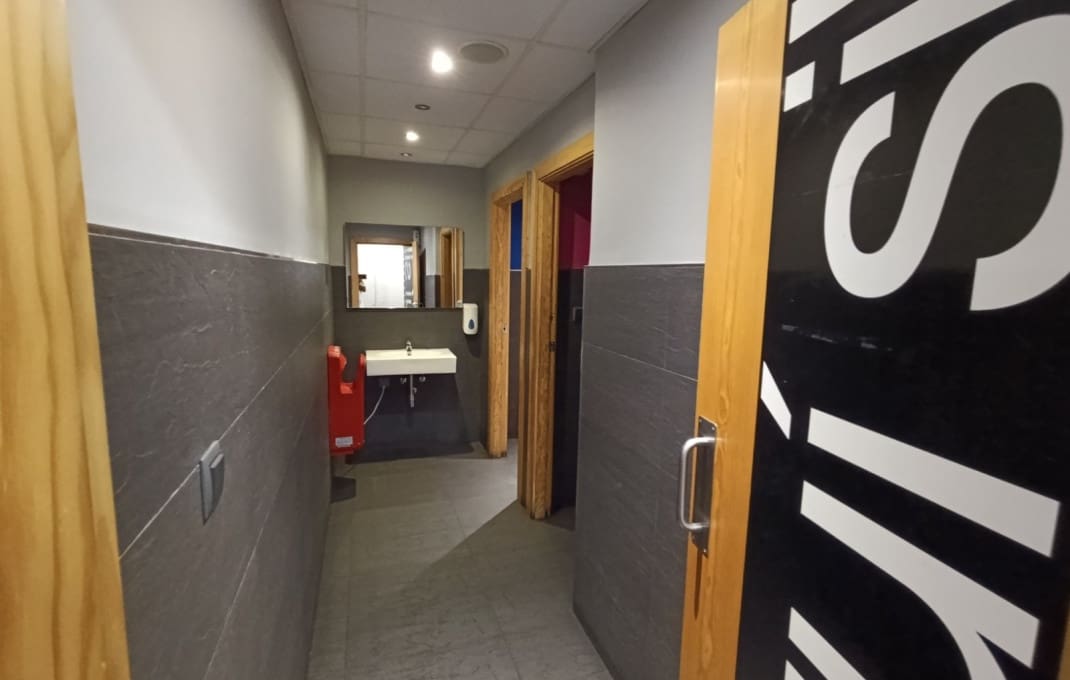 Restaurant/Bar til salg i Barcelona by - € 1.500.000 (Ref: 9035535)