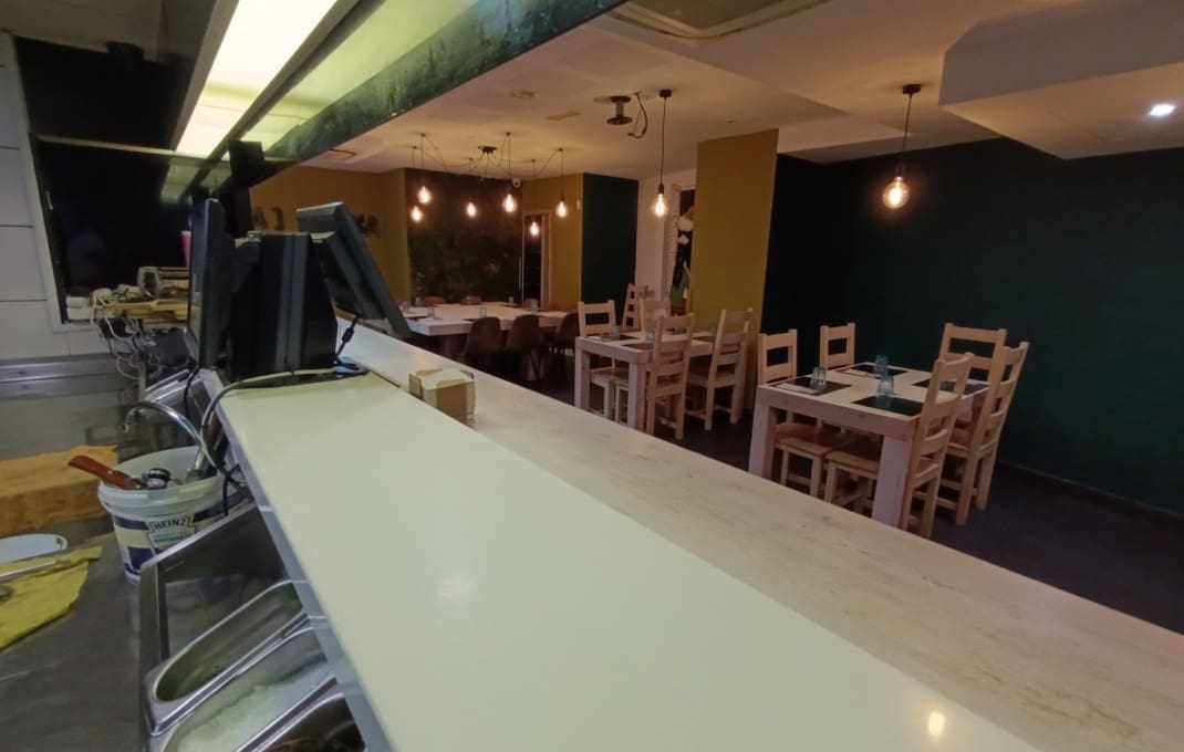 Restaurant/Bar til salg i Barcelona by - € 1.500.000 (Ref: 9035535)