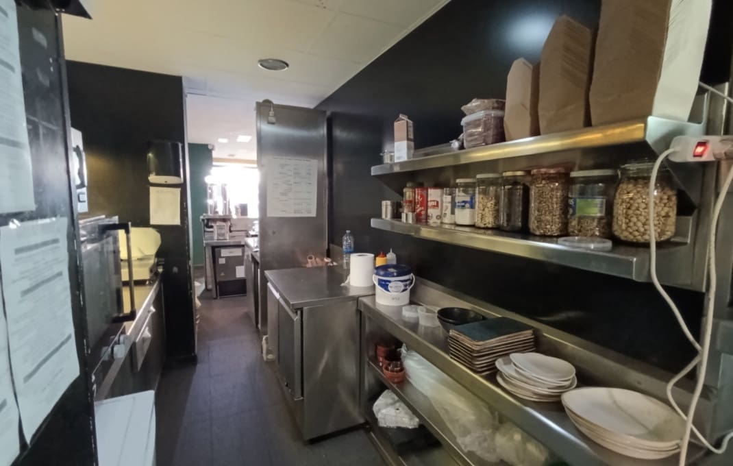 Restaurant/Bar til salg i Barcelona by - € 1.500.000 (Ref: 9035535)