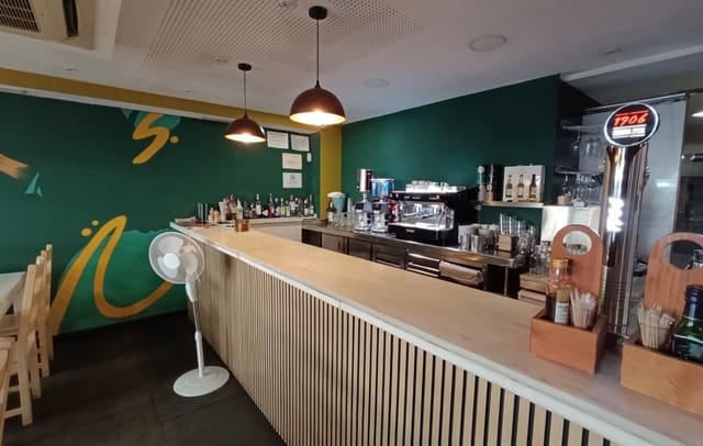 Restaurant/bar te koop in Sant Andreu, Barcelona stad - € 1.500.000 (Ref: 9035535)