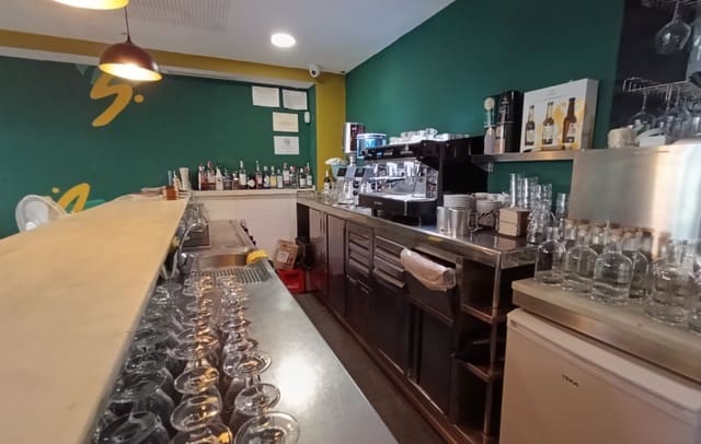 Restaurant/bar te koop in Sant Andreu, Barcelona stad - € 1.500.000 (Ref: 9035535)