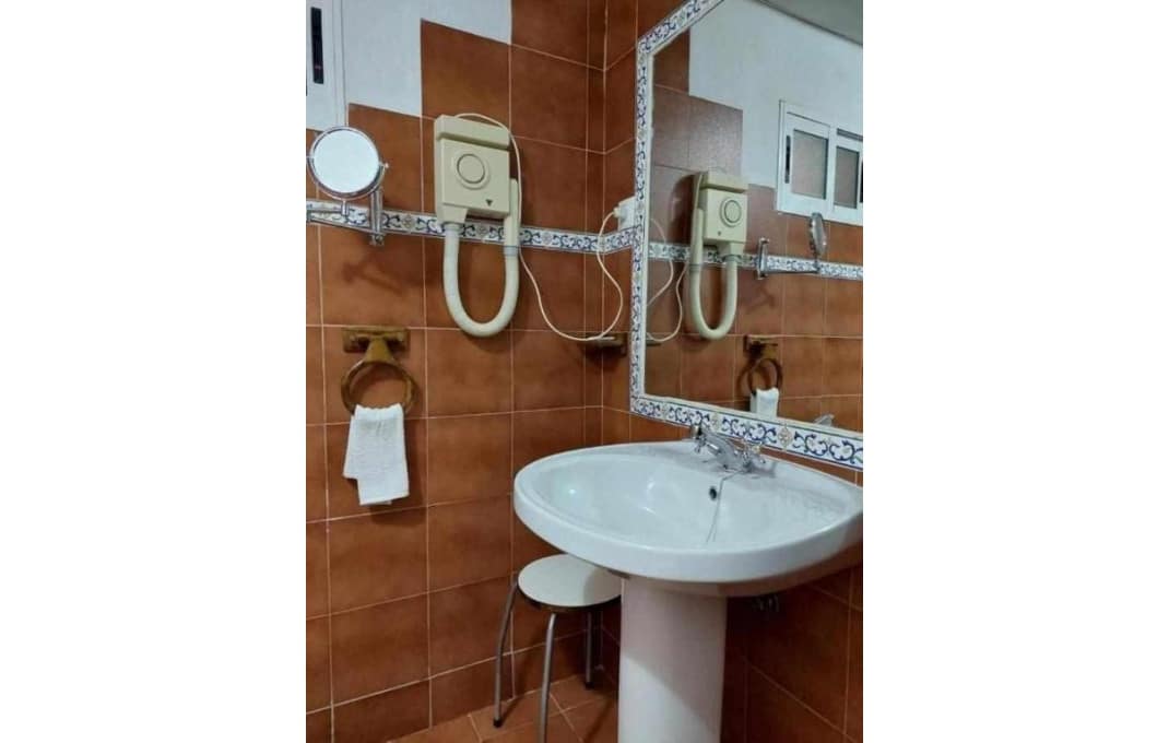 15 soveværelse Hotel til salg i Montijo med swimmingpool - € 323.000 (Ref: 9053611)