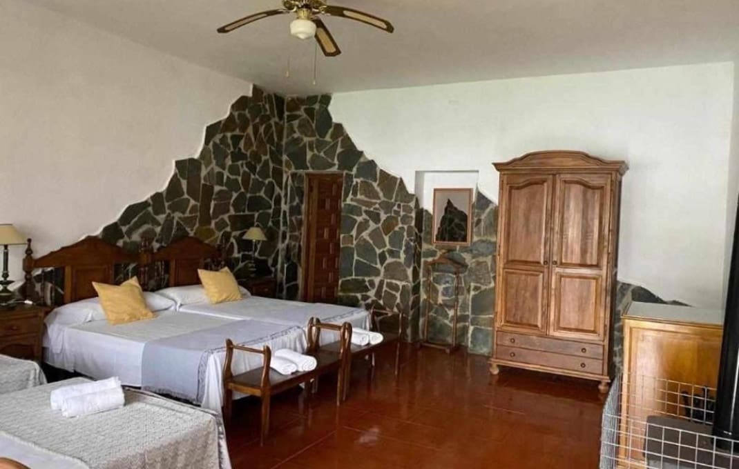 15 soveværelse Hotel til salg i Montijo med swimmingpool - € 323.000 (Ref: 9053611)