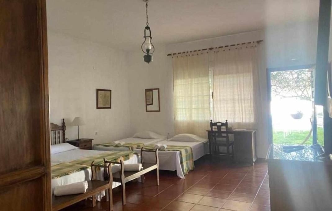 15 soveværelse Hotel til salg i Montijo med swimmingpool - € 323.000 (Ref: 9053611)