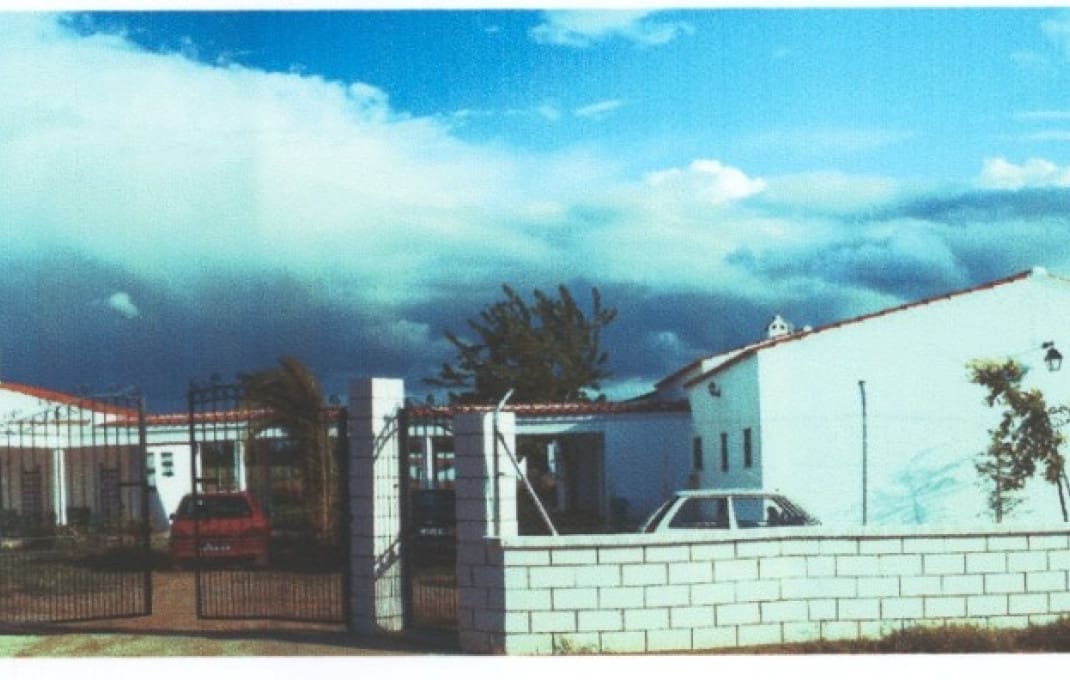 15 soveværelse Hotel til salg i Montijo med swimmingpool - € 323.000 (Ref: 9053611)