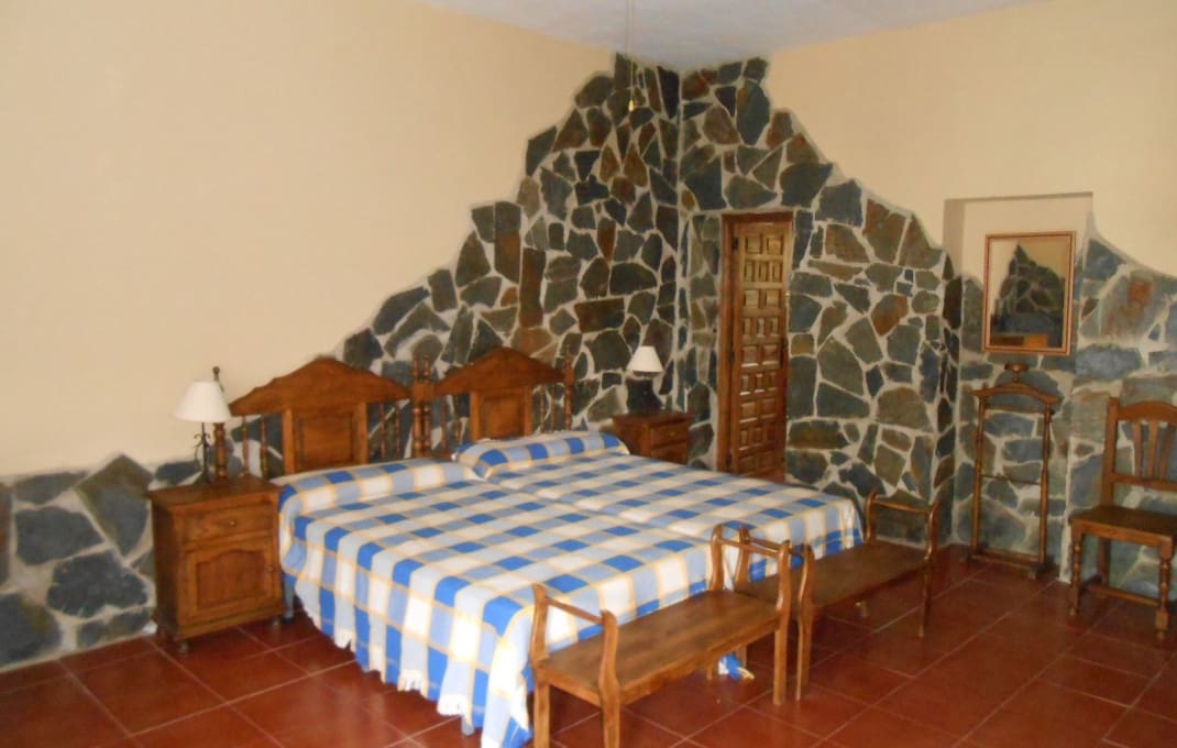 15 soveværelse Hotel til salg i Montijo med swimmingpool - € 323.000 (Ref: 9053611)