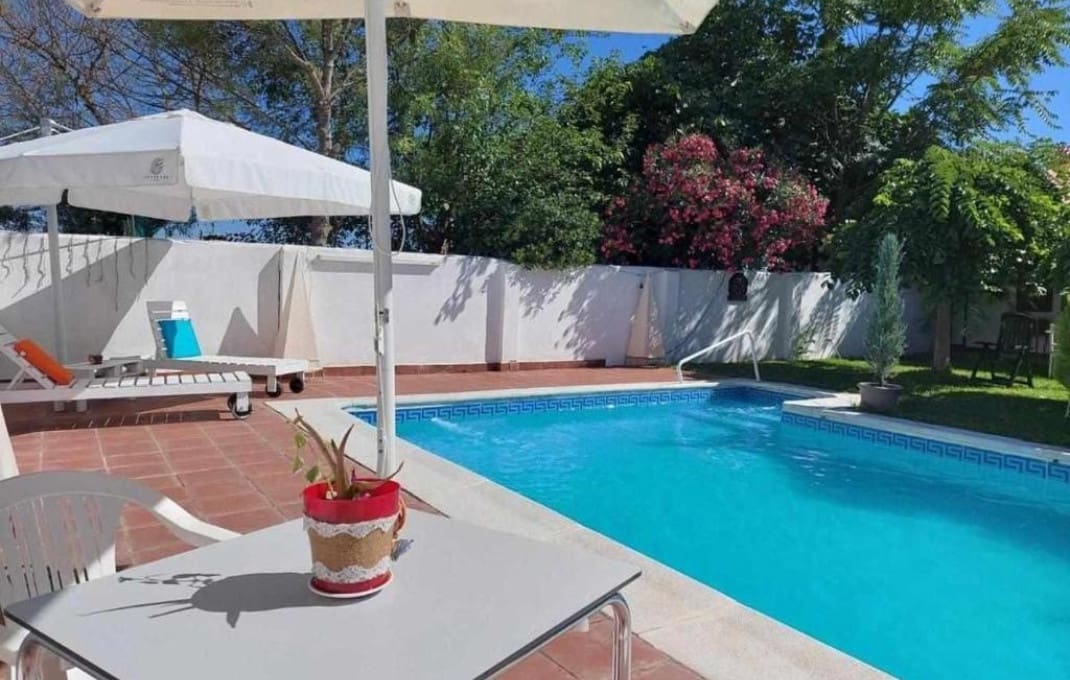 15 soveværelse Hotel til salg i Montijo med swimmingpool - € 323.000 (Ref: 9053611)
