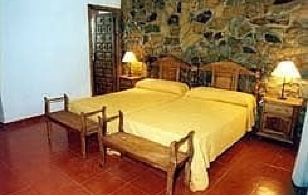 15 soveværelse Hotel til salg i Montijo med swimmingpool - € 323.000 (Ref: 9053611)