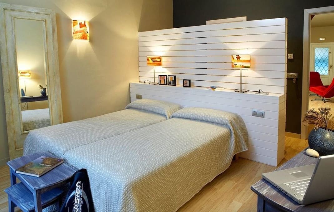 Hotel til salg i La Bisbal d'Emporda - € 1.200.000 (Ref: 9099433)