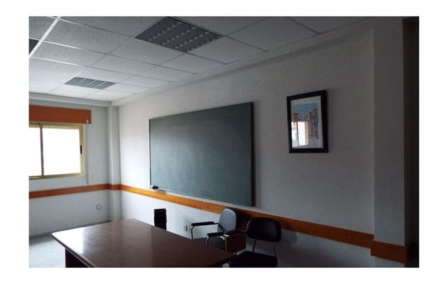 4 bedroom Hotel for sale in Parrillas - € 380,000 (Ref: 9160165)