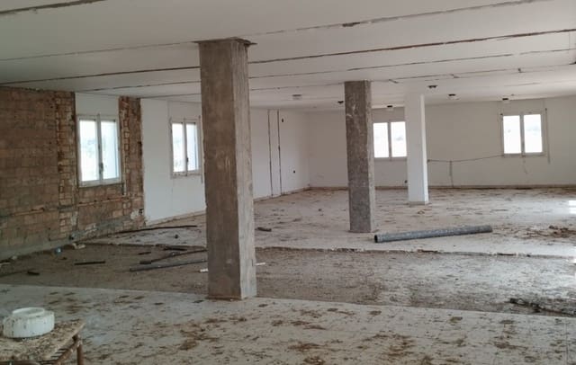 Finca/Country House for sale in Lleida city - € 450,000 (Ref: 9170512)