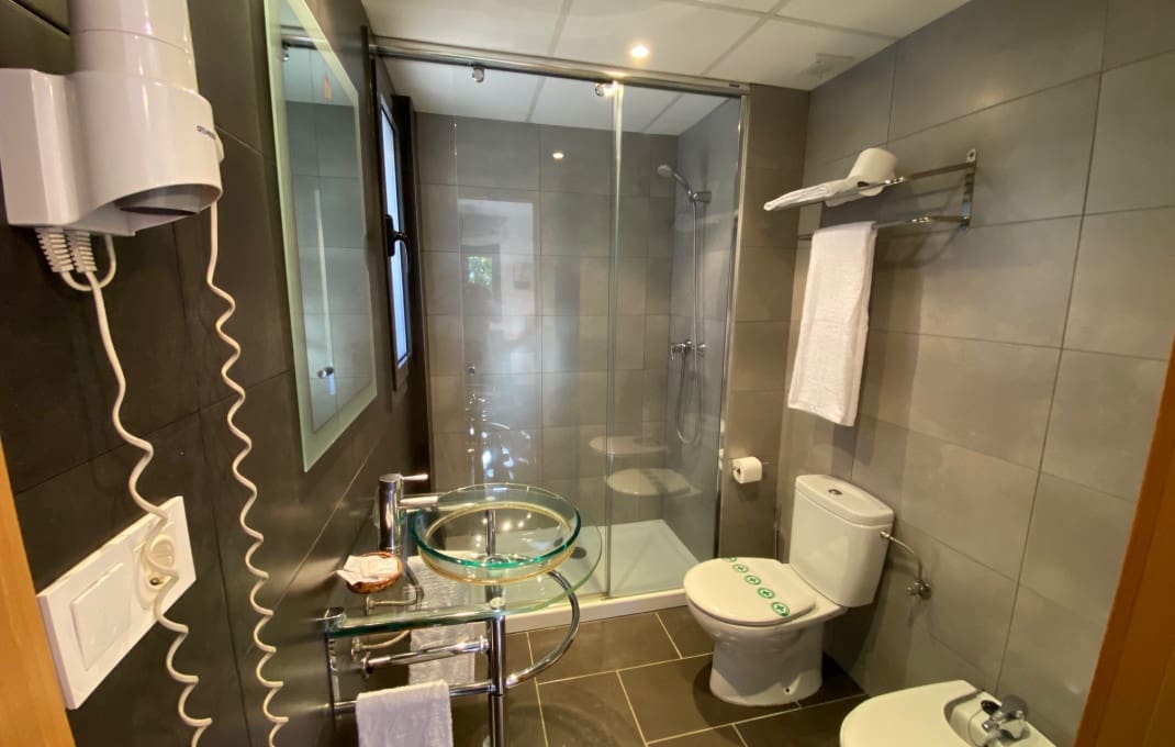 Hotel in vendita in Pineda de Mar - 1.350.000 € (Rif: 9175668)