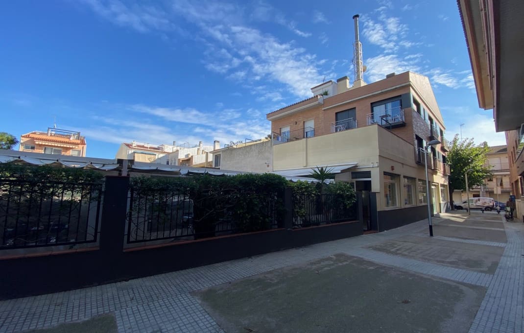 Hotel in vendita in Pineda de Mar - 1.350.000 € (Rif: 9175668)