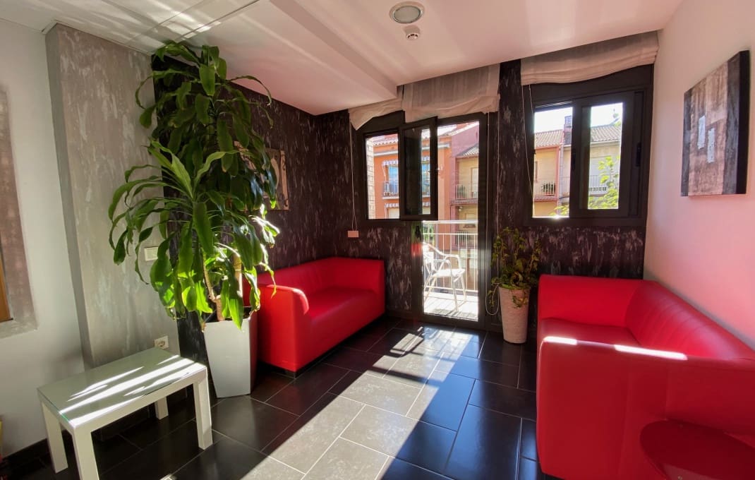 Hotel in vendita in Pineda de Mar - 1.350.000 € (Rif: 9175668)