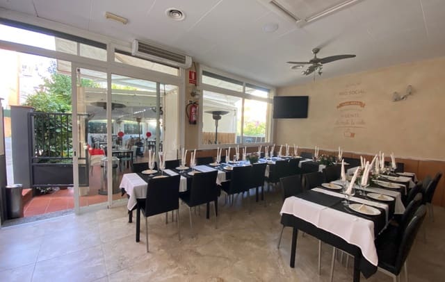 Hotel til salg i Pineda de Mar - € 1.350.000 (Ref: 9175668)