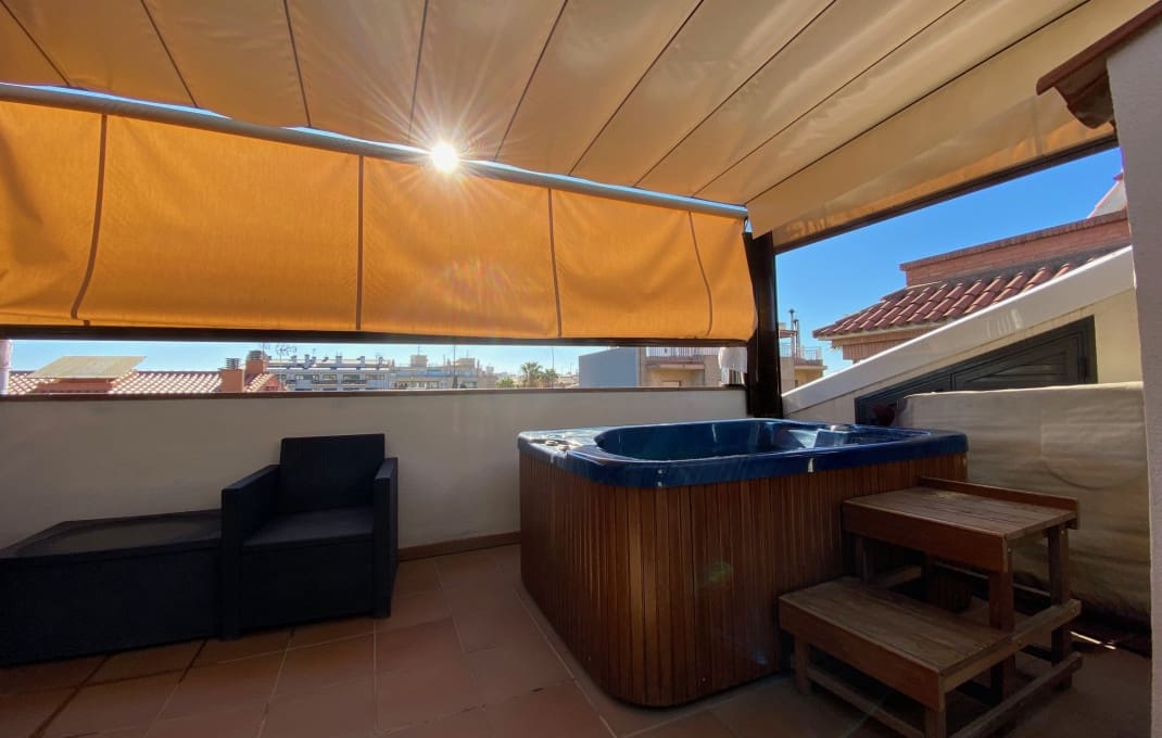 Hotel in vendita in Pineda de Mar - 1.350.000 € (Rif: 9175668)