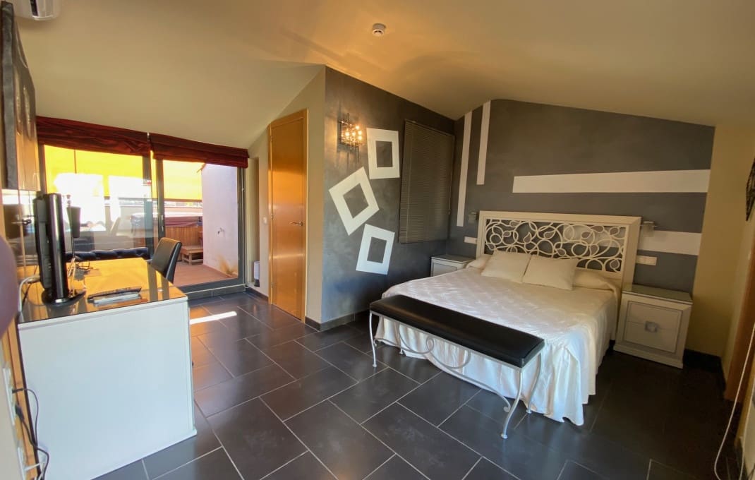 Hotel in vendita in Pineda de Mar - 1.350.000 € (Rif: 9175668)