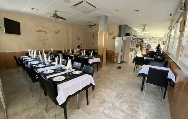 Hotel in vendita in Pineda de Mar - 1.350.000 € (Rif: 9175668)