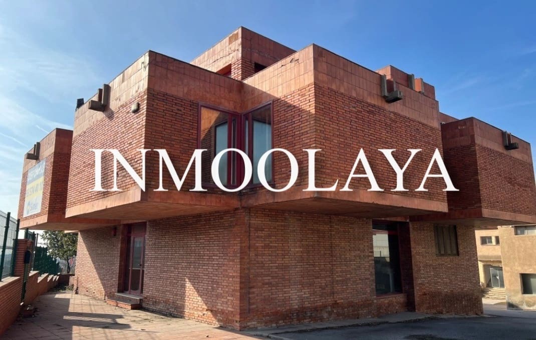 Kontor til salg i Llica d'Amunt - € 4.400.000 (Ref: 9175670)