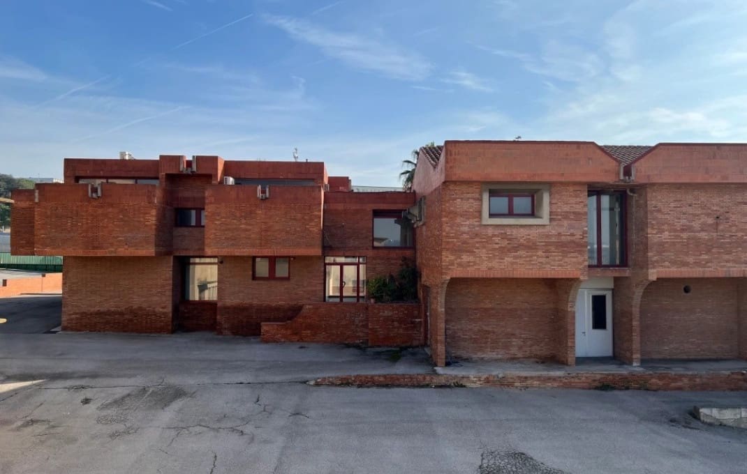 Kontor til salg i Llica d'Amunt - € 4.400.000 (Ref: 9175670)