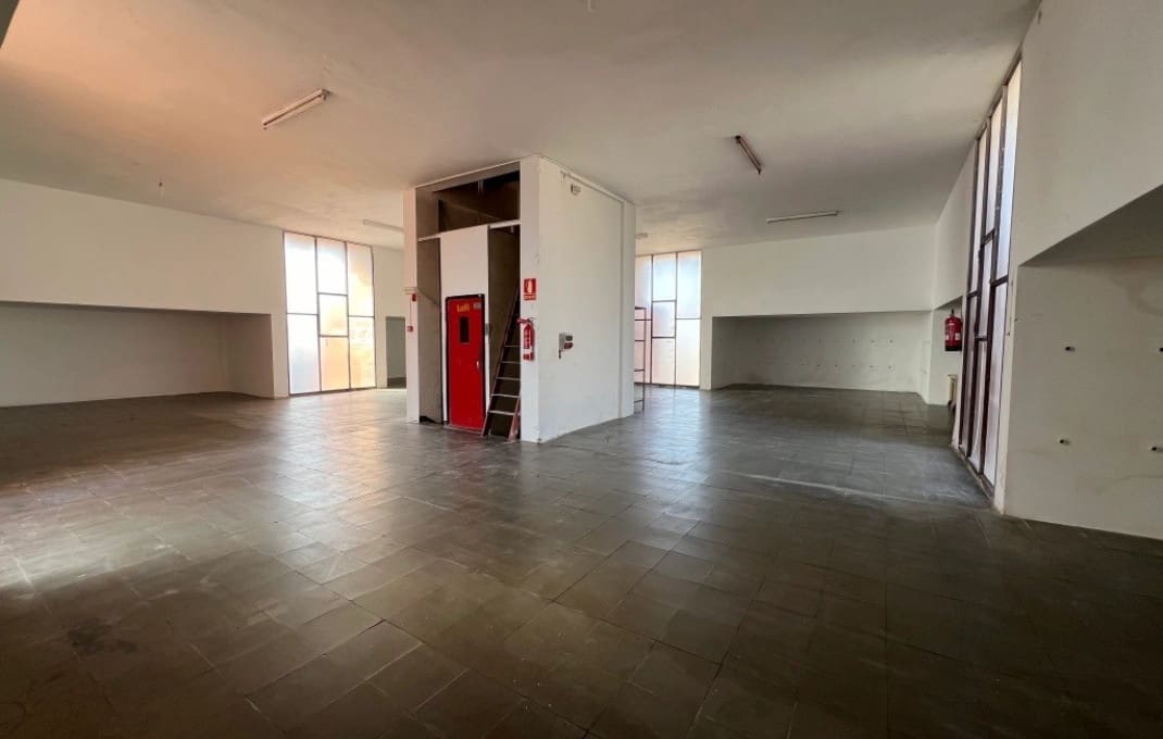 Kontor til salg i Llica d'Amunt - € 4.400.000 (Ref: 9175670)