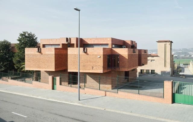 Ufficio in vendita in Lliçà d'Amunt - 4.400.000 € (Rif: 9175670)