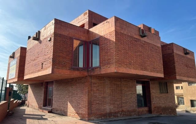 Ufficio in vendita in Lliçà d'Amunt - 4.400.000 € (Rif: 9175670)