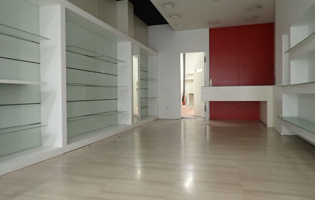 Erhverv til salg i Granollers - € 1.750.000 (Ref: 9175671)