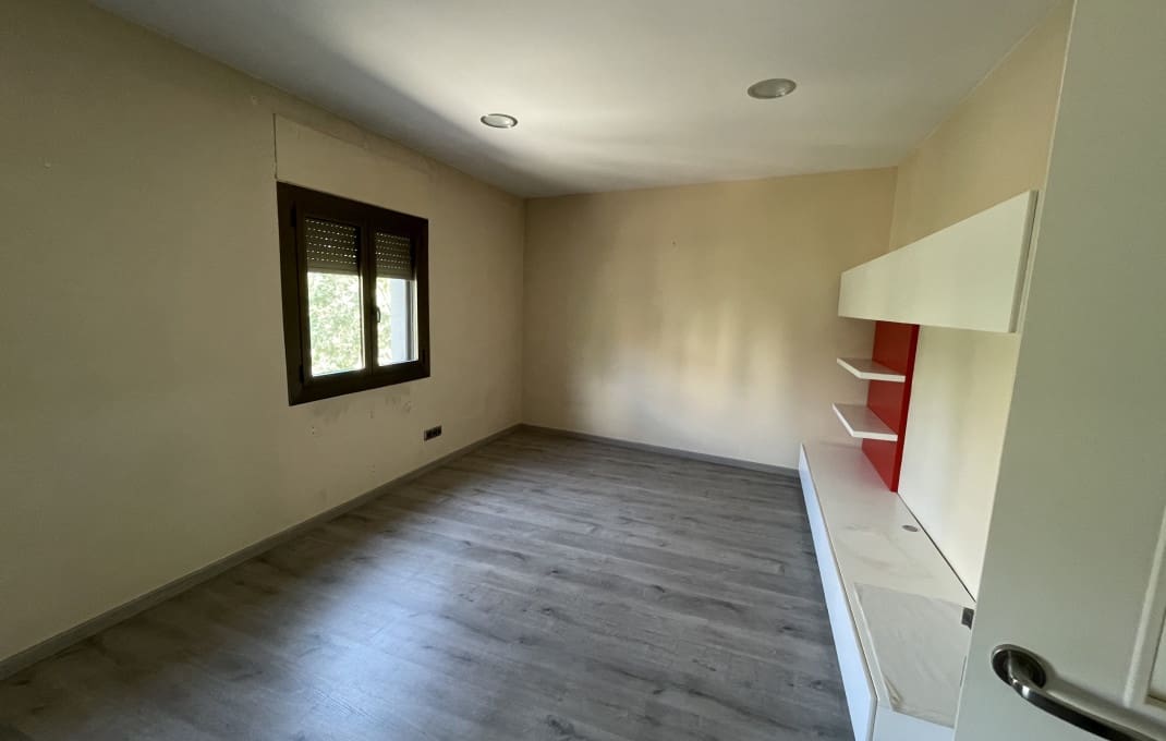 Restaurant/Bar til salgs i Barcelona by - € 1 600 000 (Ref: 9175678)