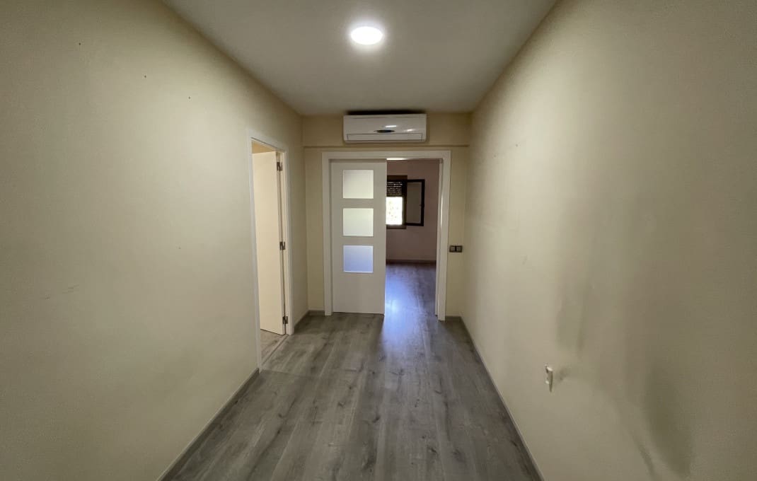 Restaurant/Bar til salgs i Barcelona by - € 1 600 000 (Ref: 9175678)