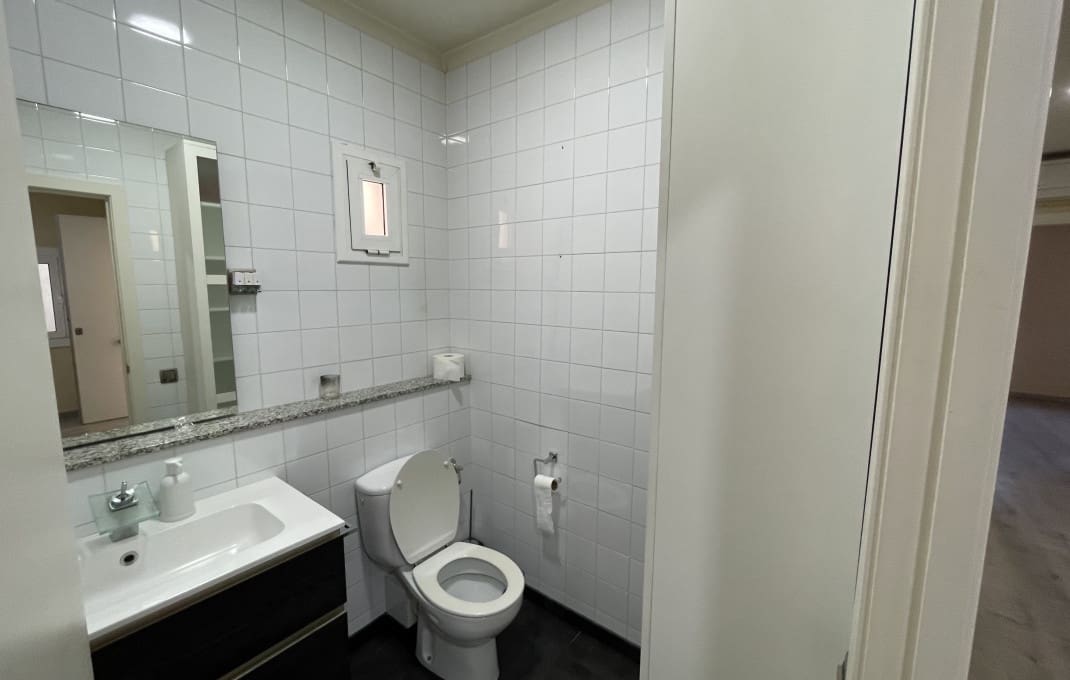 Restaurant/Bar til salgs i Barcelona by - € 1 600 000 (Ref: 9175678)