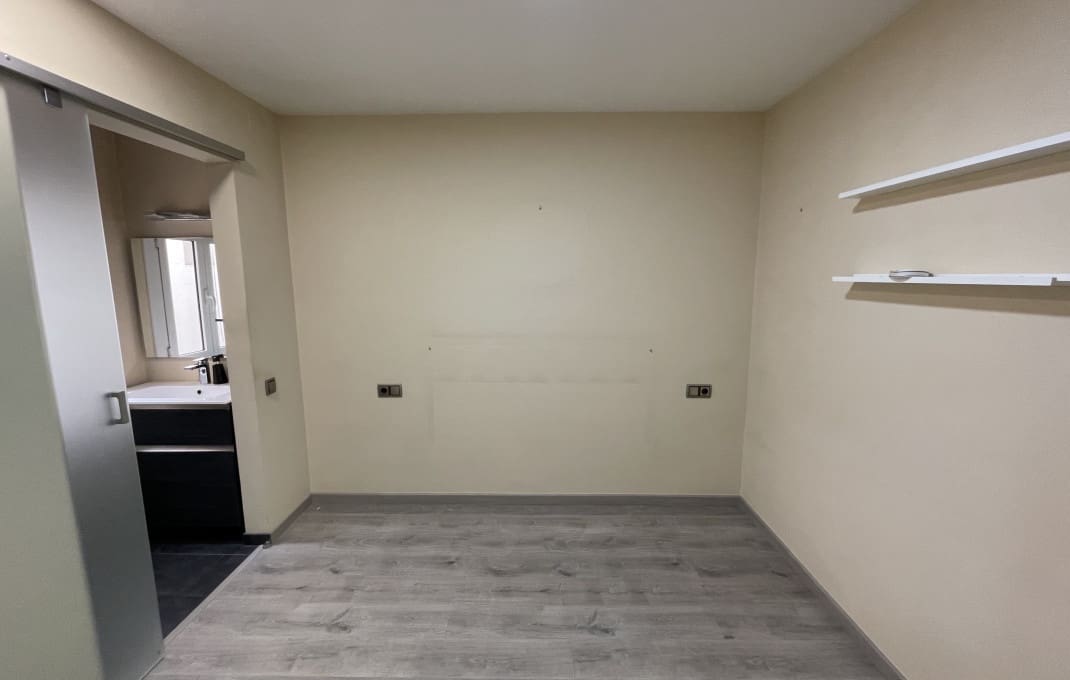 Restaurant/Bar til salgs i Barcelona by - € 1 600 000 (Ref: 9175678)